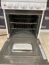 Premier Used Electric Stove 220volts (40/50 AMP) 20inches {4 prong} (White) 