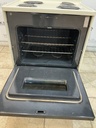 Amana Used Electric Stove 220volts (40/50 AMP) 30inches {3 prong} (Bisque/Black) 