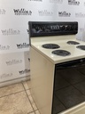 Amana Used Electric Stove 220volts (40/50 AMP) 30inches {3 prong} (Bisque/Black) 