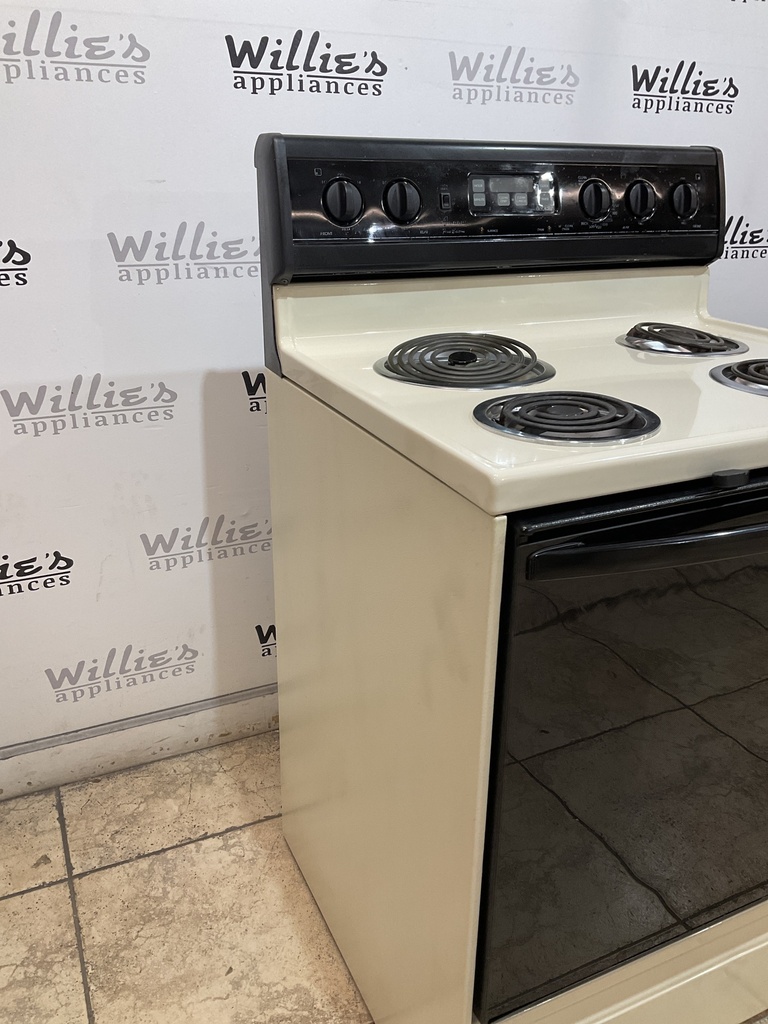 Amana Used Electric Stove 220volts(40/50 AMP) 30inches {3 prong} (Bisque/Black) 