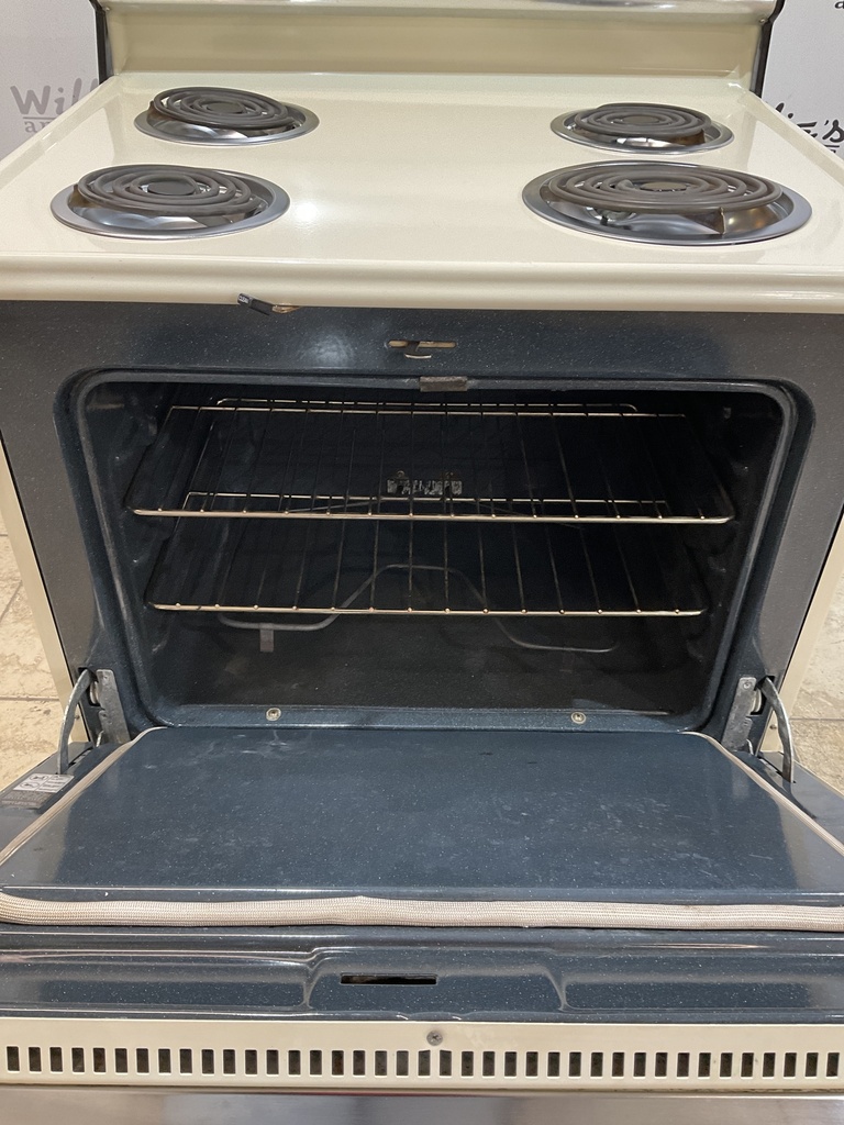 Hotpoint Used Electric Stove 220volts(40/50 AMP) 30inches {no cord} (Bisque/Black) 