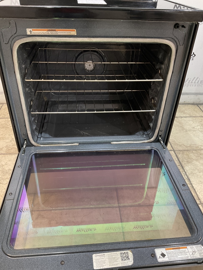 Whirlpool Used Electric Stove 220volts (40/50 AMP) 30inches {3 prong} 