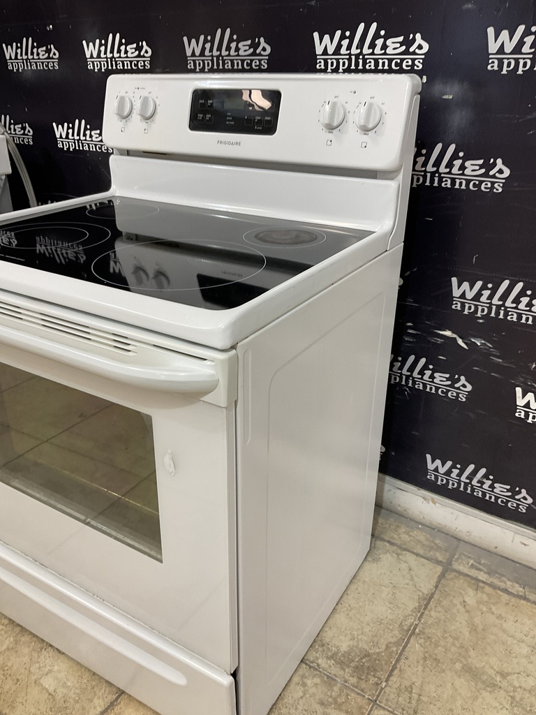 Frigidaire Used Electric Stove 220volts (40/50 AMP) 30inches {no cord} (White)