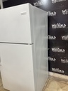 Frigidaire Used Refrigerator Top and Bottom 28x59 1/2 (white);