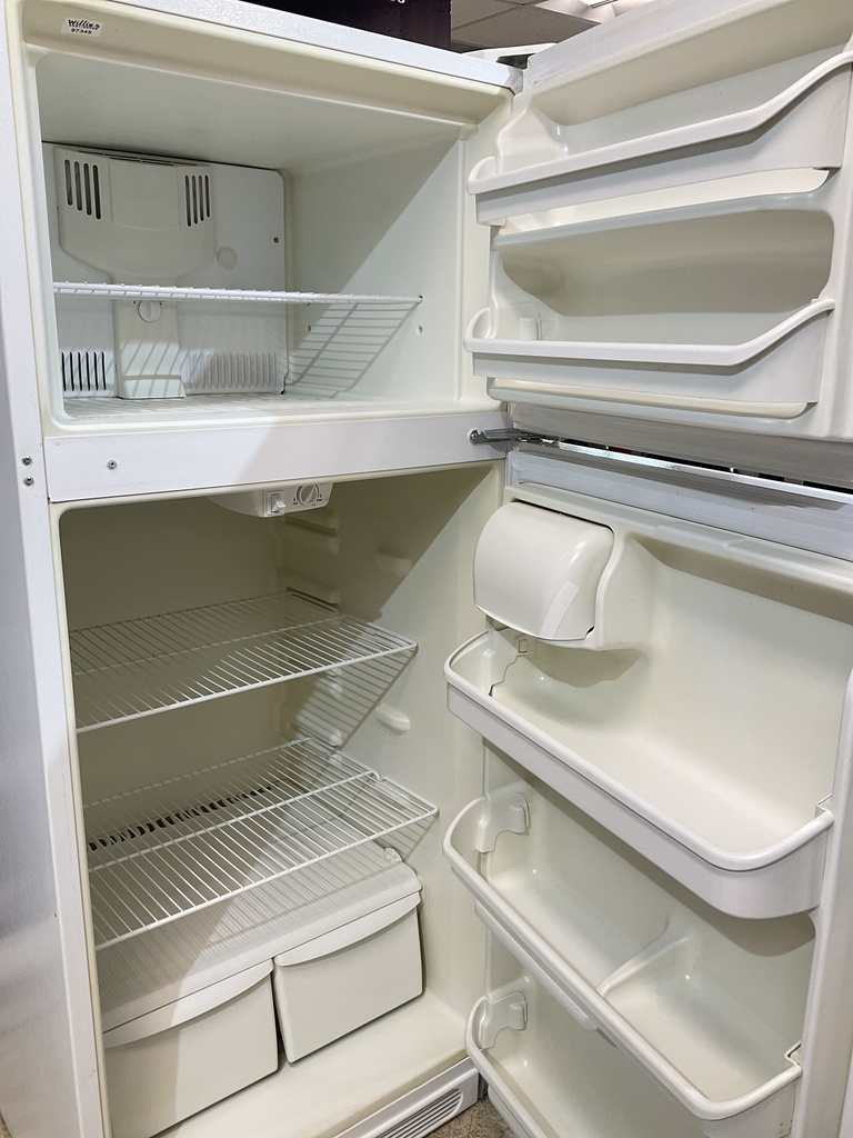 Frigidaire Used Refrigerator Top and Bottom 28x64 1/2” 