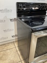 Frigidaire Used Electric Stove 220volts (40/50 AMP) 30inches {4 prong} (Stainless steel) 