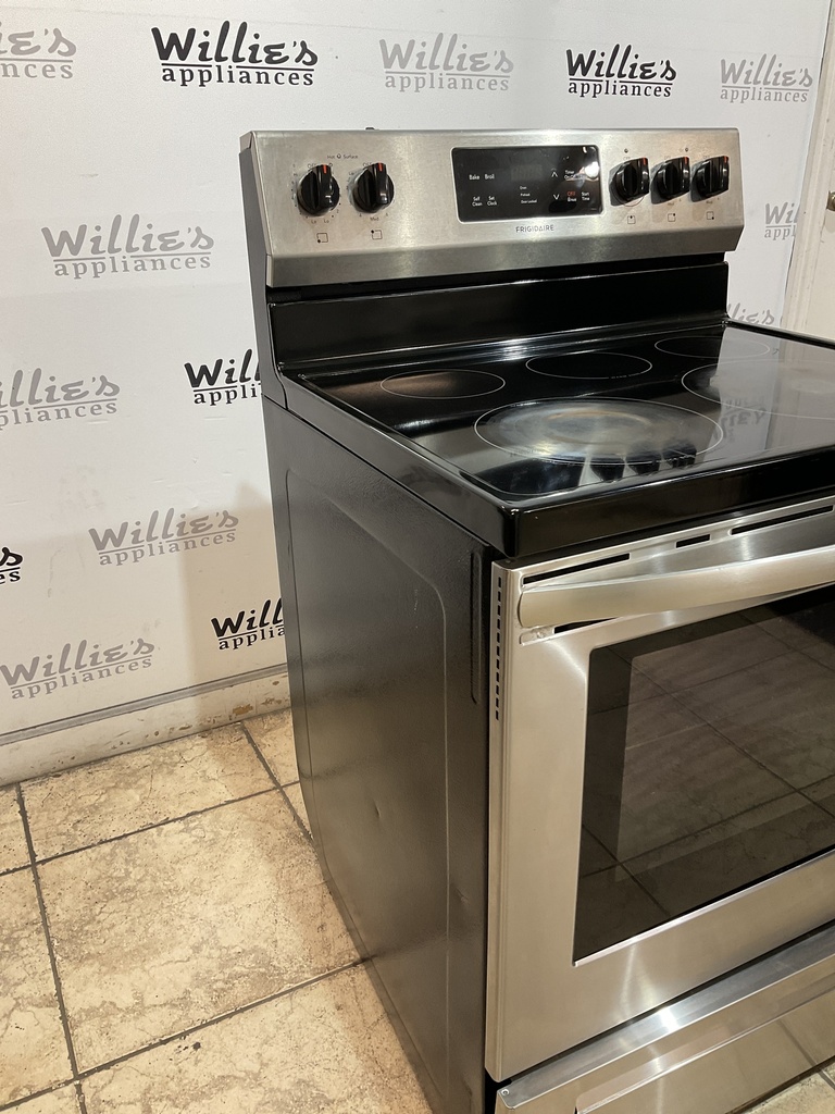 Frigidaire Used Electric Stove 220volts (40/50 AMP) 30inches {4 prong} (Stainless Steel) 30inches 