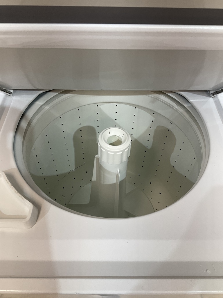 Frigidaire Used Electric Unit Stackable 220volts(30 AMP) 27x74 {3 prong} (White) 