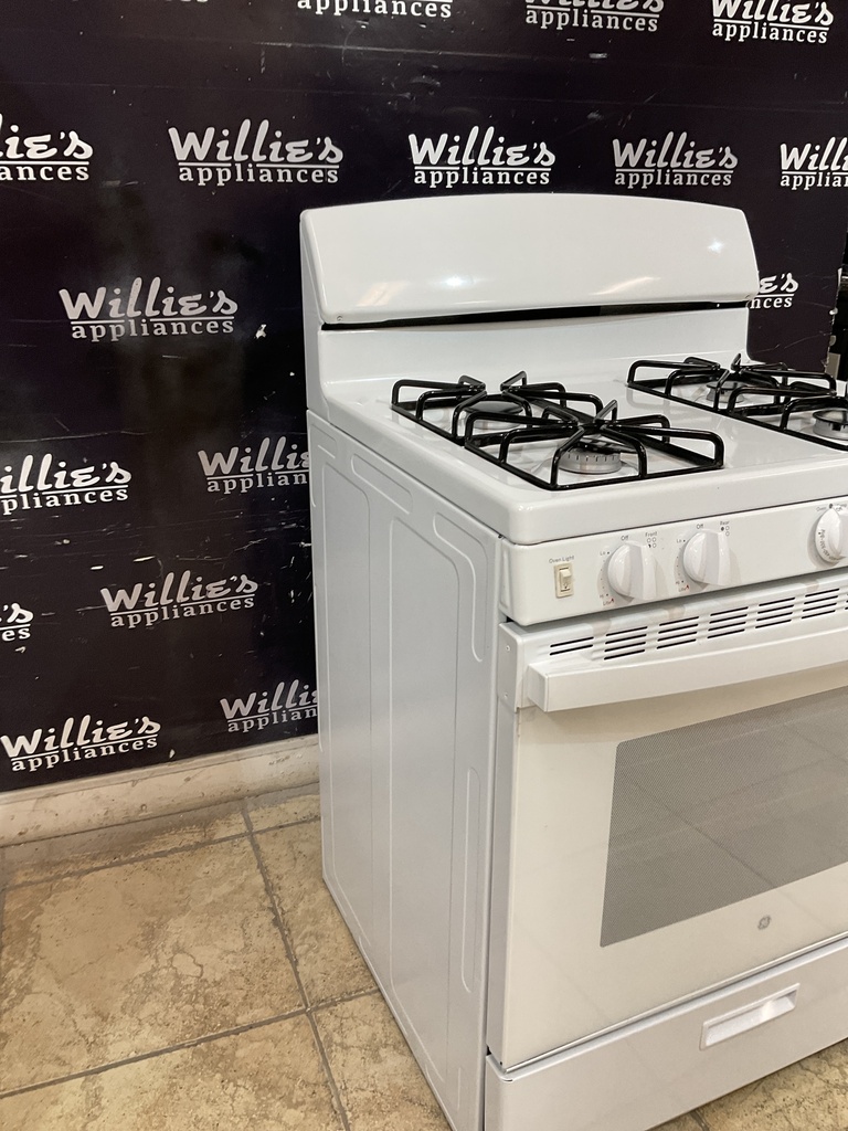 Ge Used Natural Gas Stove 30inches (White)