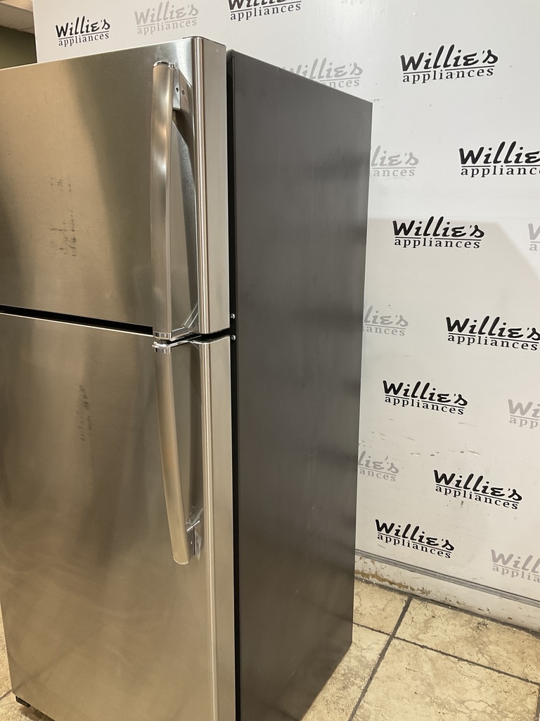 Ge Used Refrigerator Top and Bottom 28x64