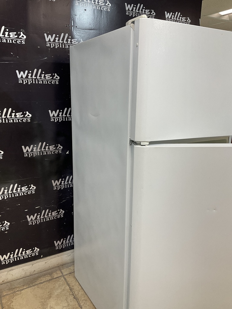 Frigidaire Used Refrigerator Top and Bottom 30x65 1/2” (White) 