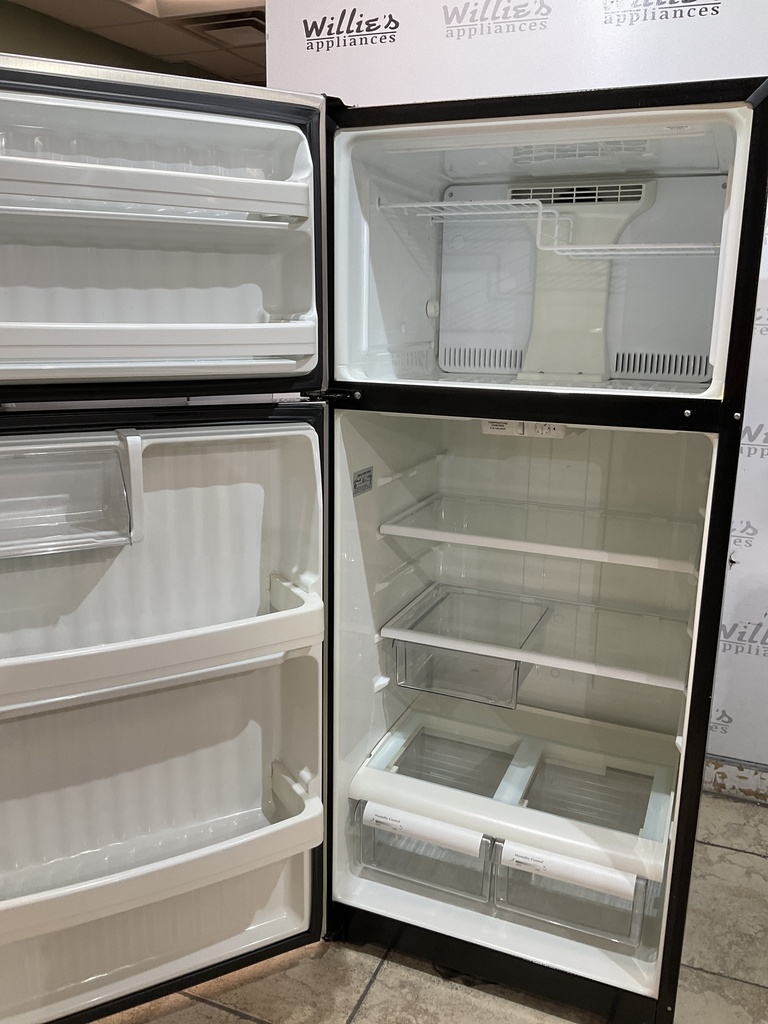 Ge Used Refrigerator Top and Bottom 28x64 1/2” 