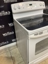 Ge Used Electric Stove 220volts (40/50 AMP) 30inches {3 prong} (White) 