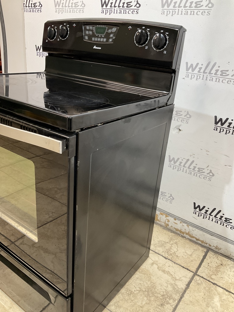 Amana Used Electric Stove 220volts. (40/50 AMP) 30inches {3 prong} (Black)