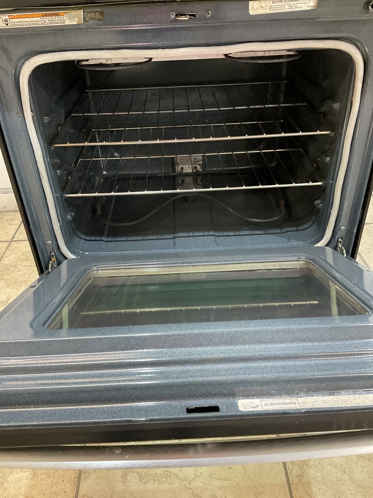 Amana Used Electric Stove 220volts. (40/50 AMP) 30inches {3 prong} (Black)