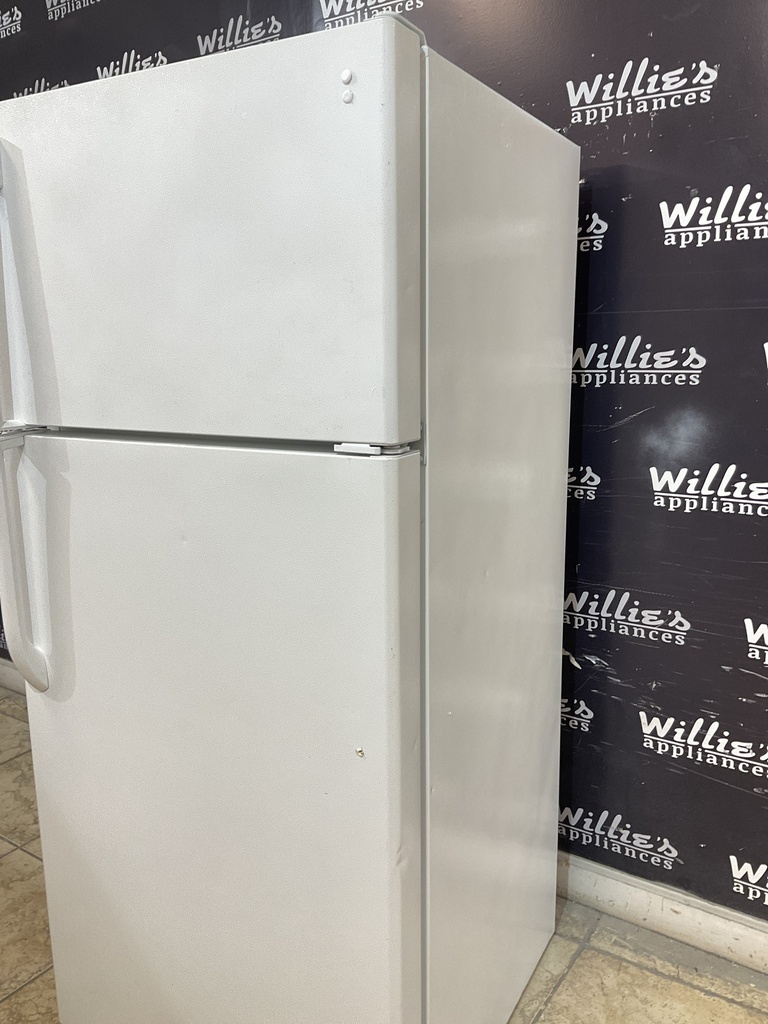 Ge Used Refrigerator Top and Bottom 28x64