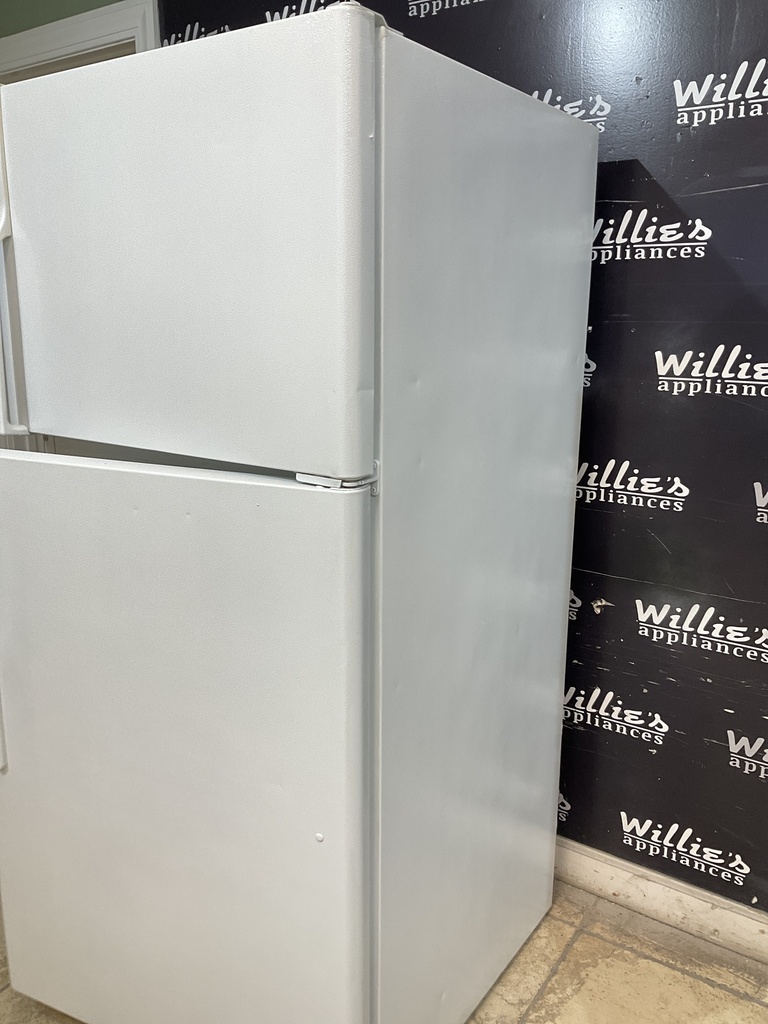 Ge Used Refrigerator Top and Bottom 30x66 1/2” (White)