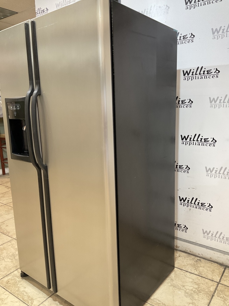 Ge Used Refrigerator Side by Side 36x68 1/2’ (Stainless Steel)