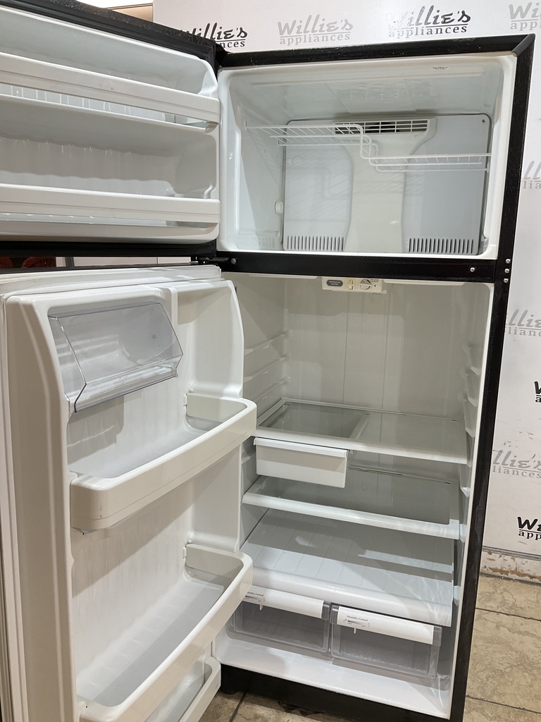 Ge Used Refrigerator Top and Bottom 28x67 (Black) 