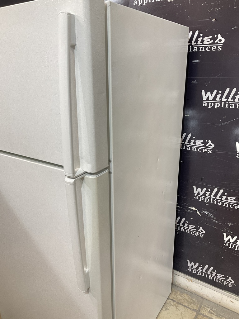 Ge Used Refrigerator Top and Bottom 28x61 1/2” (White) 