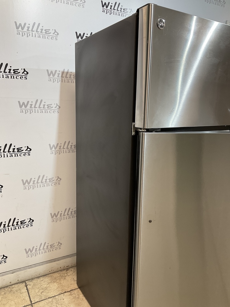 Ge Used Refrigerator Top and Bottom 28x66 1/2” (Stainless Steel)