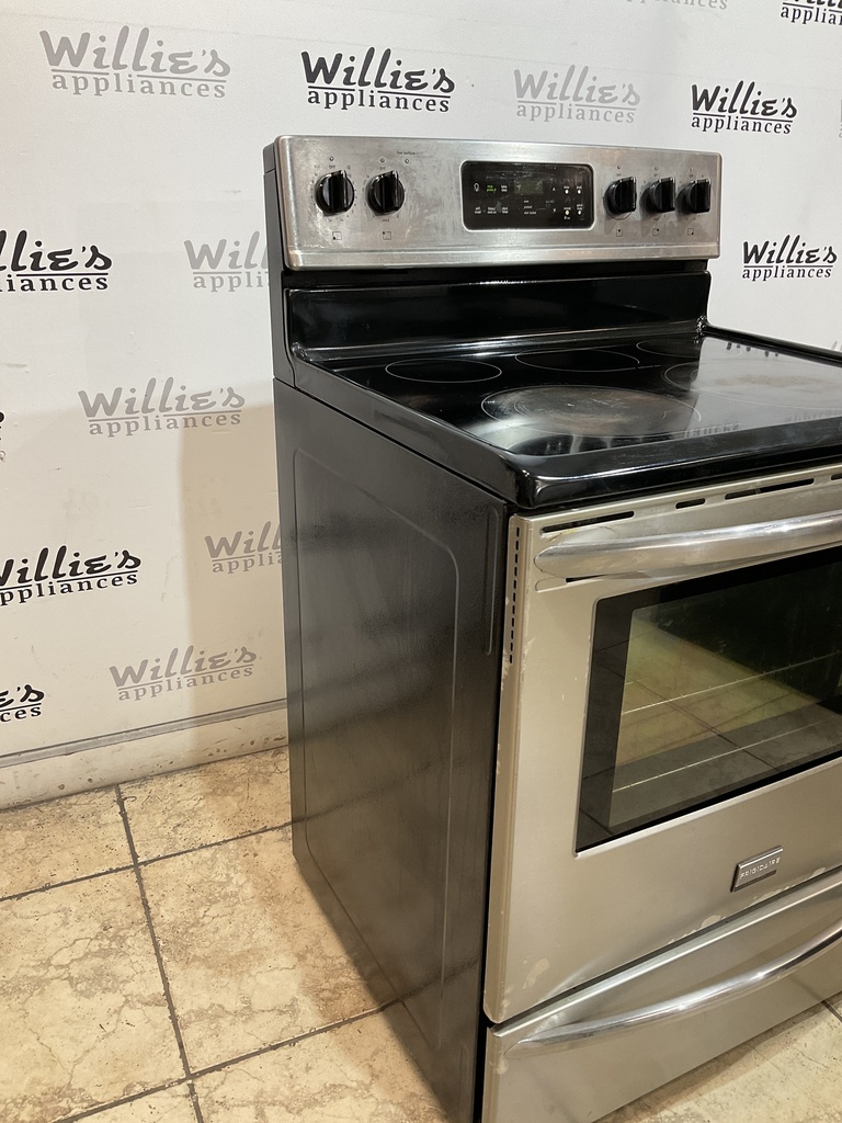 Frigidaire Used Electric Stove 220volts(40/50 AMP) 30inches {4 prong} (Stainless steel) 