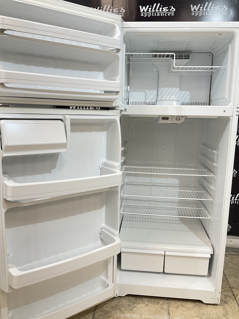 Ge Used Refrigerator Top and Bottom 28x67 (White) 