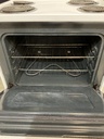 Frigidaire Used Electric Stove 220volts (40/50 AMP) 30inches {4 prong} (White) 