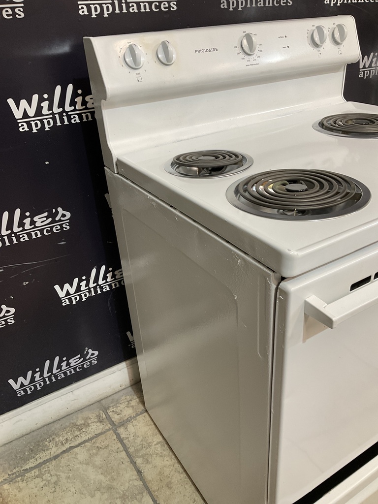 Frigidaire Used Electric Stove 220volts (40/50 AMP) 30inches {4 prong} (White) 