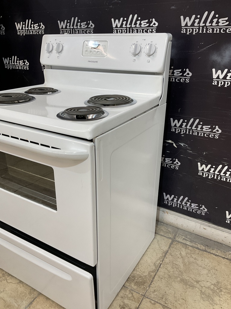 Frigidaire Used Electric Stove 220volts (40/50 AMP) 30inches {3 prong} (White) 