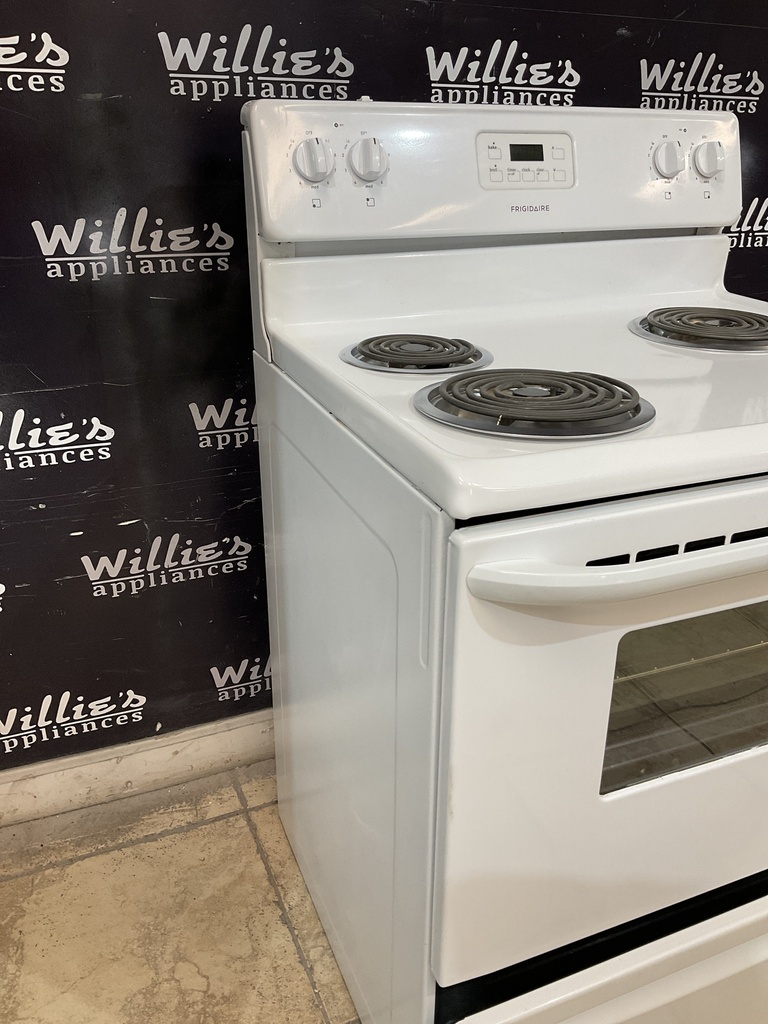 Frigidaire Used Electric Stove 220volts (40/50 AMP) 30inches {3 prong} (White) 