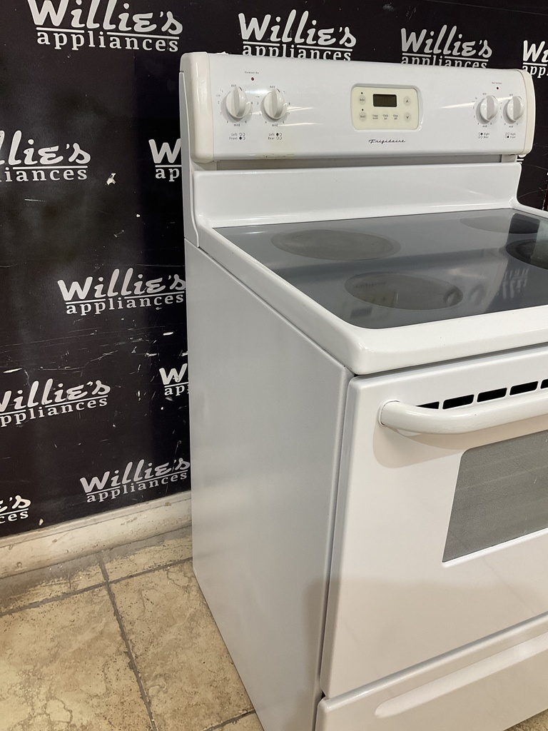 Frigidaire Used Electric Stove 220volts (40/50 AMP) 30inches {3 prong} 