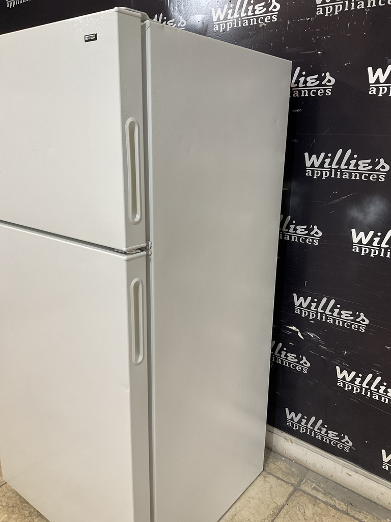 Hotpoint Used Refrigerator Top and Bottom 28x61 1/2” (White) 