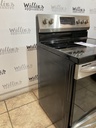 Frigidaire Used Electric Stove 220volts (40/50 AMP) 30inches {3 prong} (White) 
