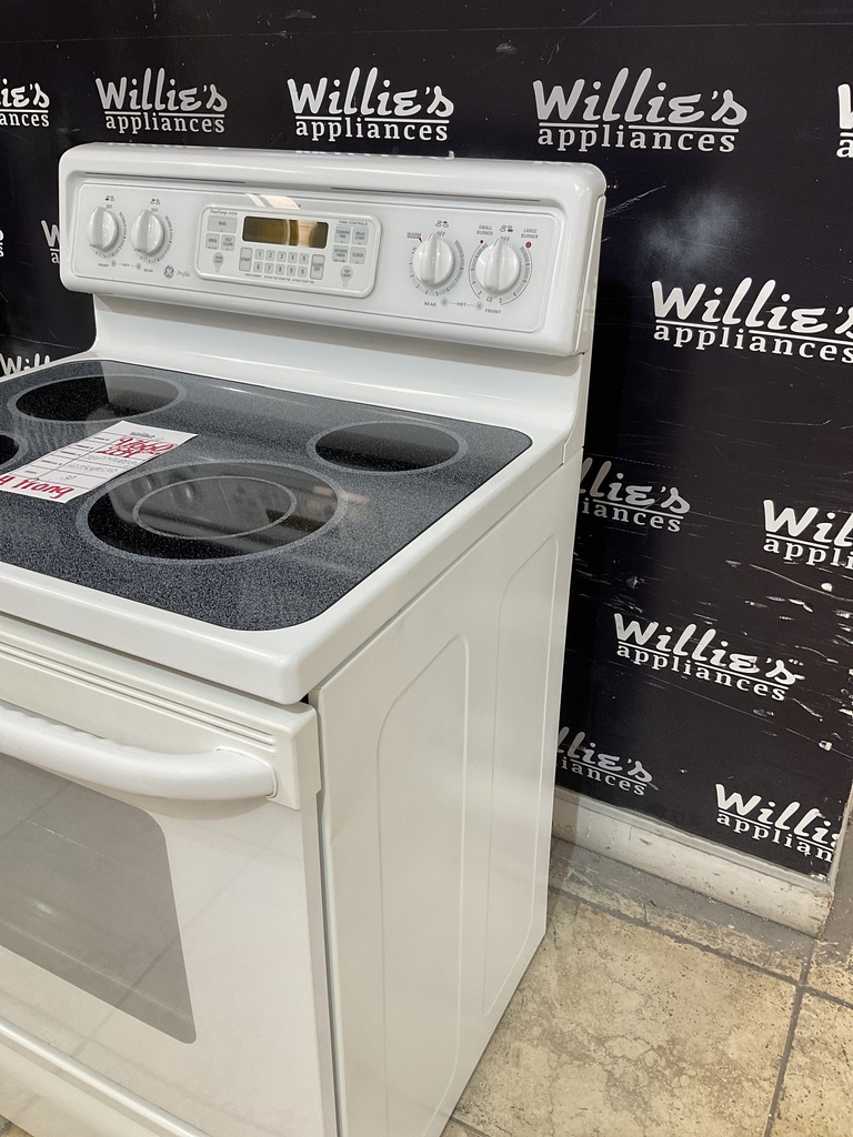 Ge Used Electric Stove 220volts (40/50 AMP) 30inches {4 prong} (White) 