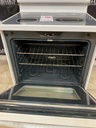 Ge Used Electric Stove 220volts (40/50 AMP) 30inches {4 prong} (White) 