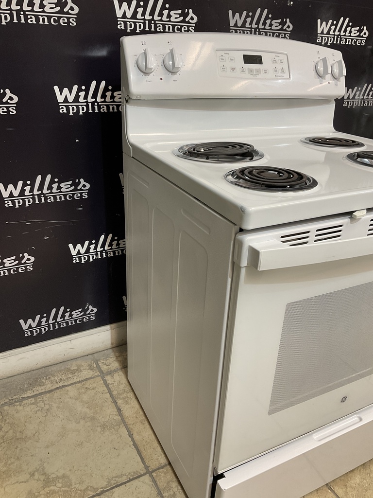 Ge Used Electric Stove 220volts (40/50 AMP) 30inches {3 prong} (White) 
