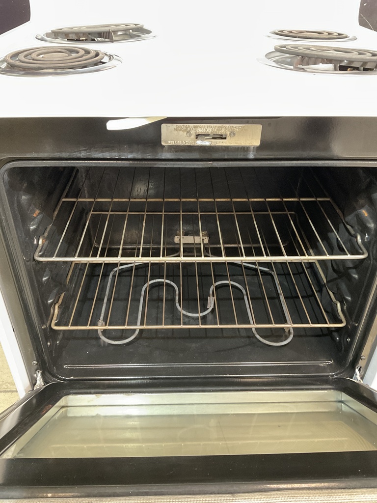 Ge Used Electric Stove 220volts (40/50 AMP) 30inches {3 prong} (White) 