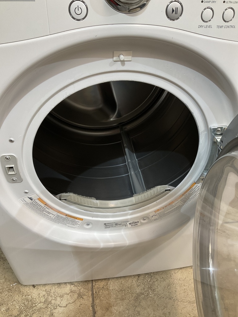 Lg Used Electric Dryer 220volts (30 AMP) 27inches {3 prong} (White) 