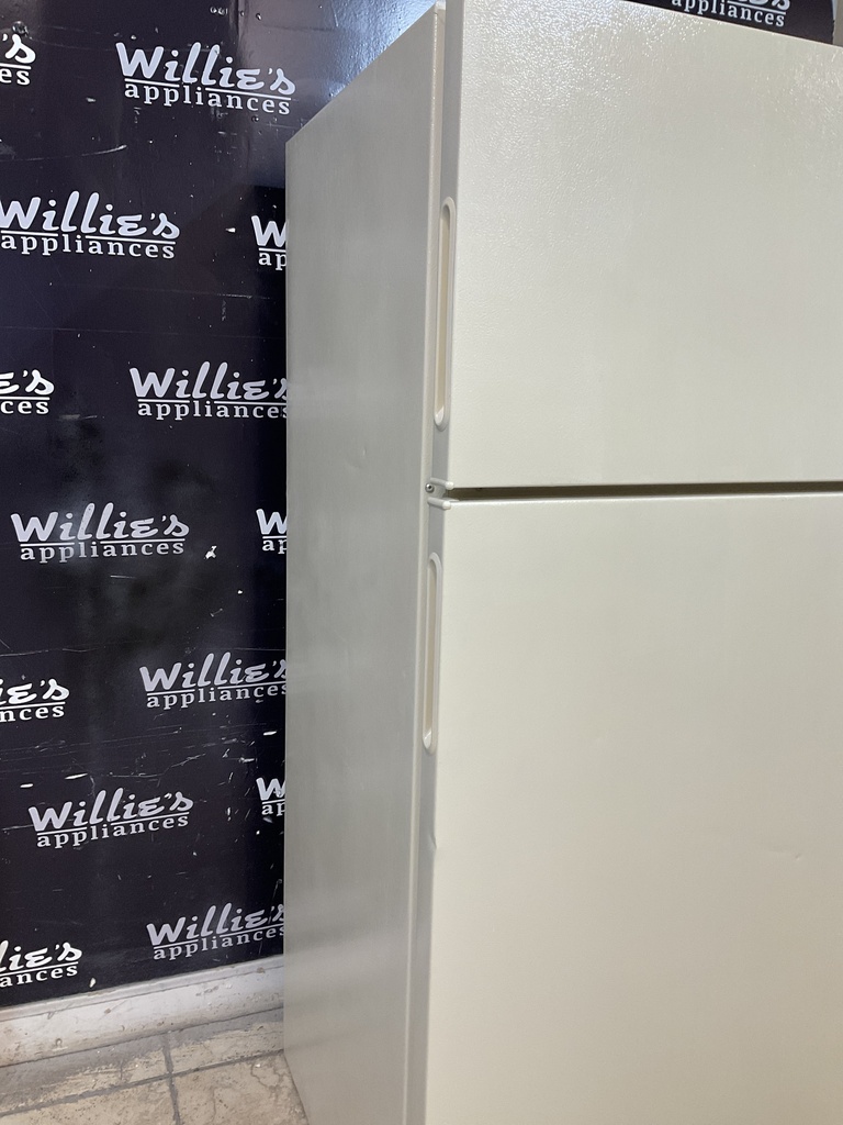 Hotpoint Used Refrigerator Top and Bottom 28x64 1/2” (Bisque) 