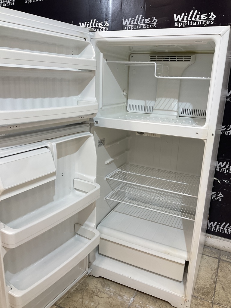 Hotpoint Used Refrigerator Top and Bottom 28x61 1/2” (White) 