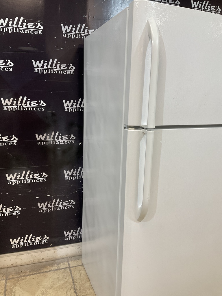 Frigidaire Used Refrigerator Top and 30x65 1/2” (White) 