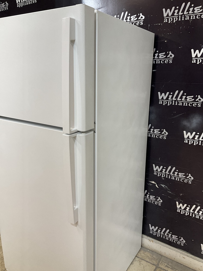 Ge Used Refrigerator Top and Bottom 28x64 (White) 