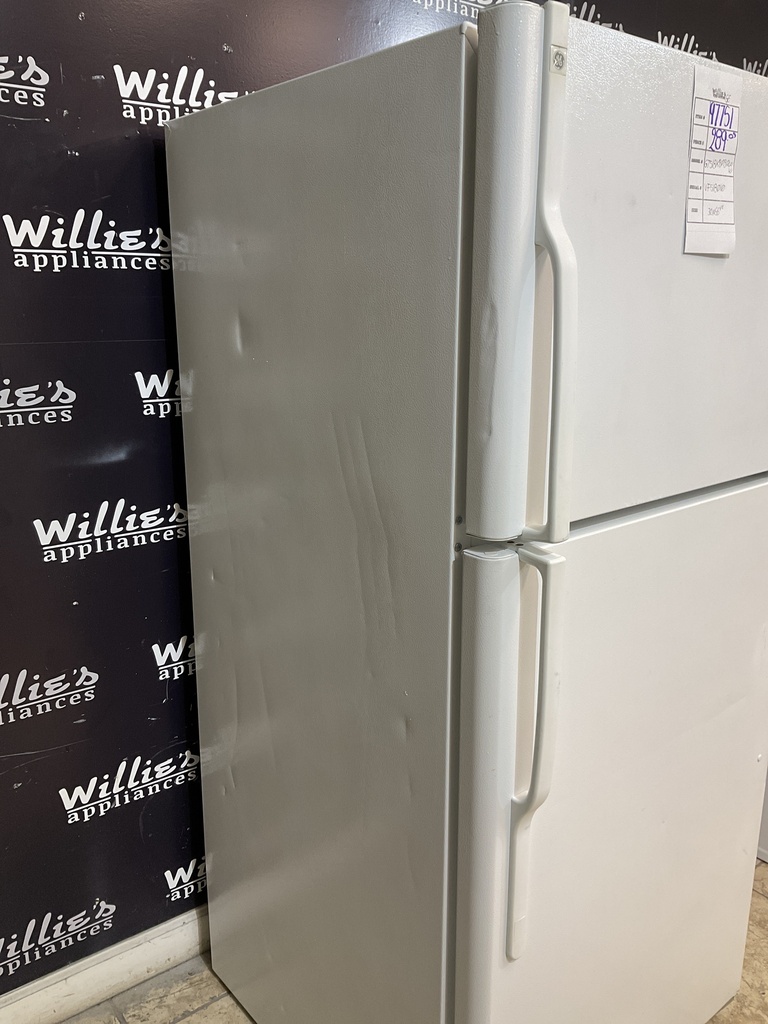 Ge Used Refrigerator Top and Bottom 30x66 1/2” (white) 