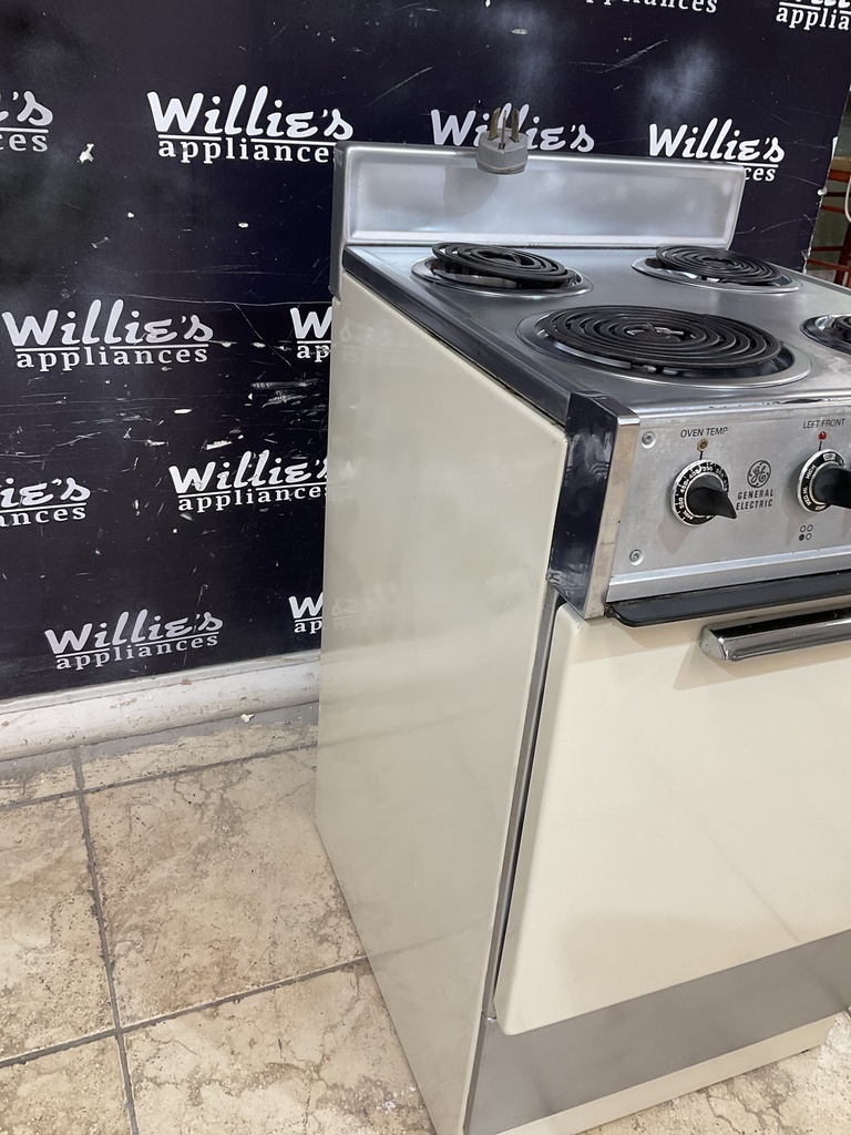 Ge Used Electric Stove 220volts (40/50 AMP) 21inches {3 prong} (Bisque/Stainless)