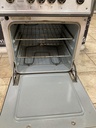 Ge Used Electric Stove 220volts (40/50 AMP) 21inches {3 prong} (Bisque/Stainless)