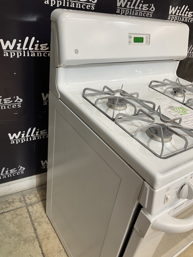 Ge Used Natural Gas Stove 30inches (White) 