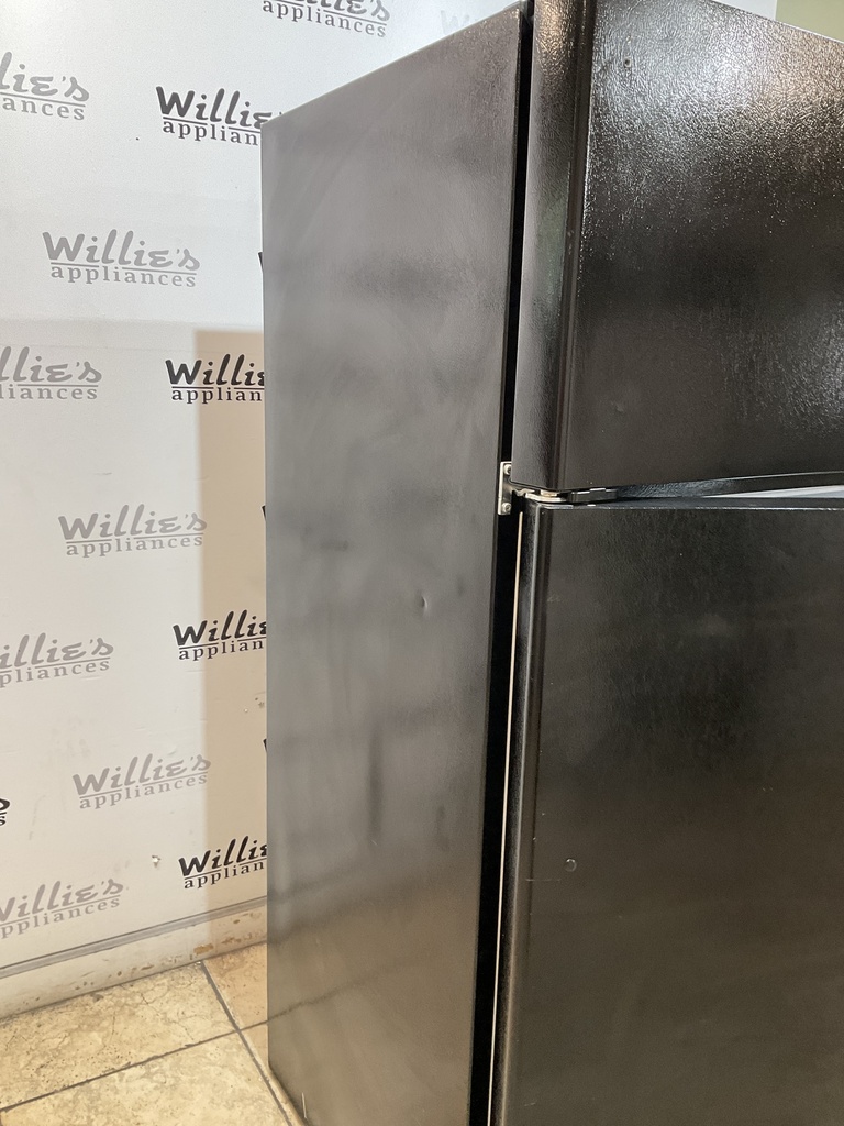 Ge Used Refrigerator Top and Bottom 28x67 (Black) 
