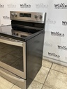 Whirlpool Used Electric Stove 220volts (40/50 AMP) 30inches {3 prong} (Stainless Steel) 