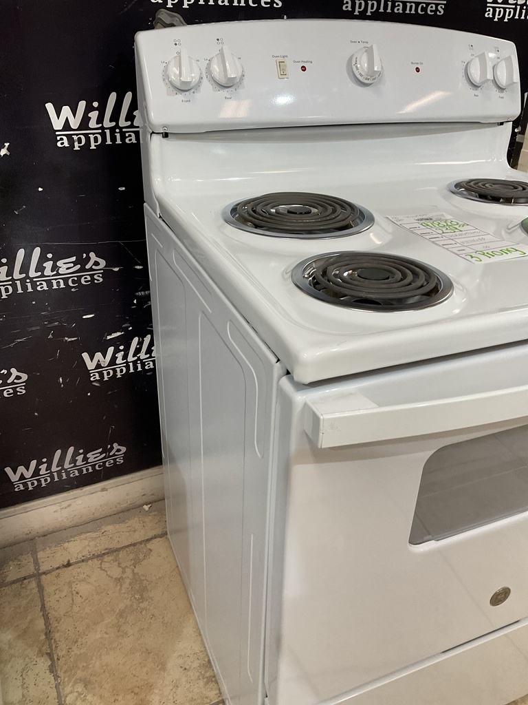 Ge Used Electric Stove 220volts (40/50 AMP) 30inches {3 prong} (White) 